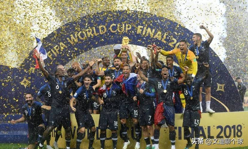 克勒舍谈法鹰转会策略：俱乐部理念清晰，清楚哪些球员能执行