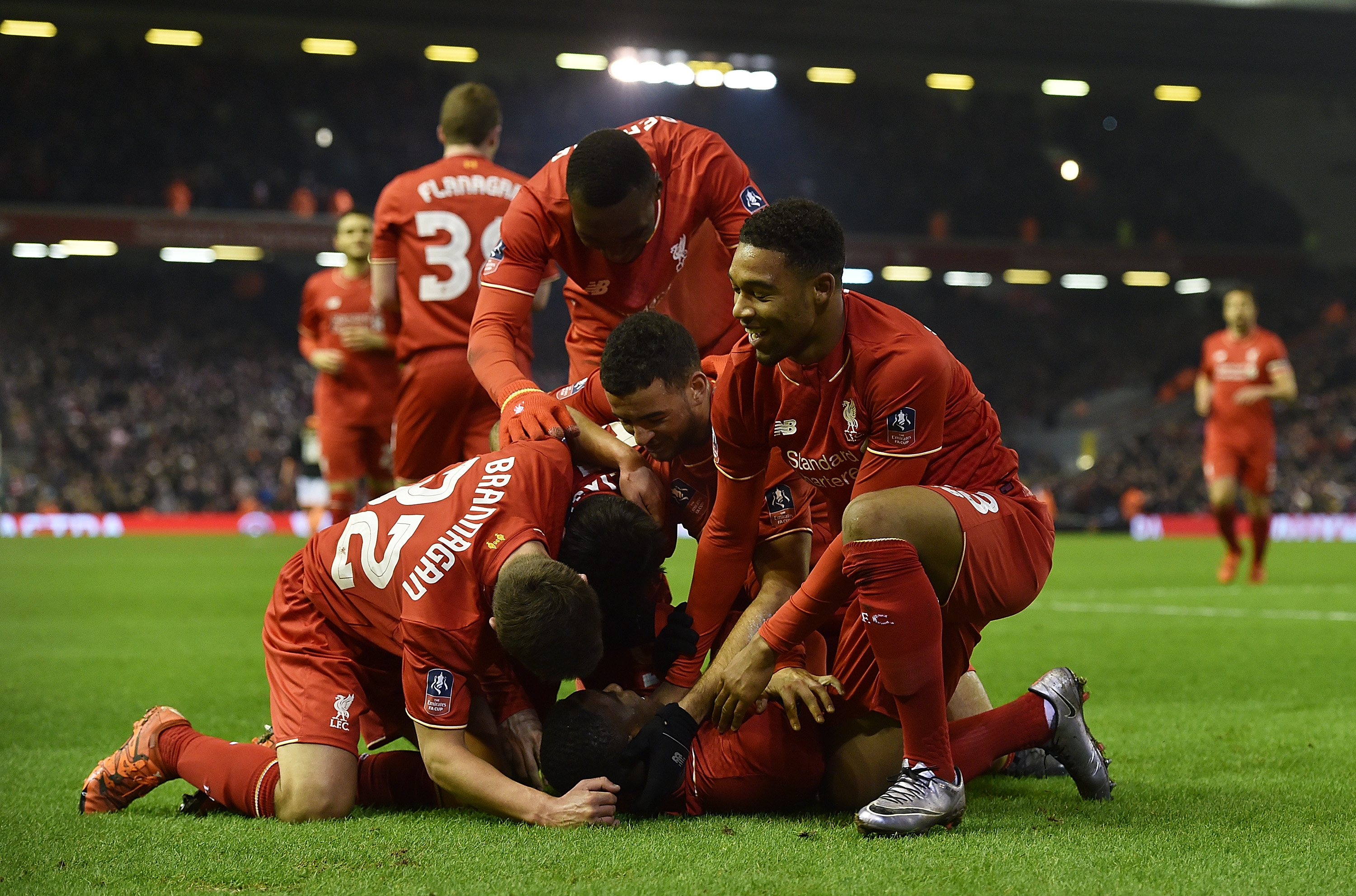 徐正源：对阵神户关键在中场；韦世豪：大腿伤势已经恢复很多