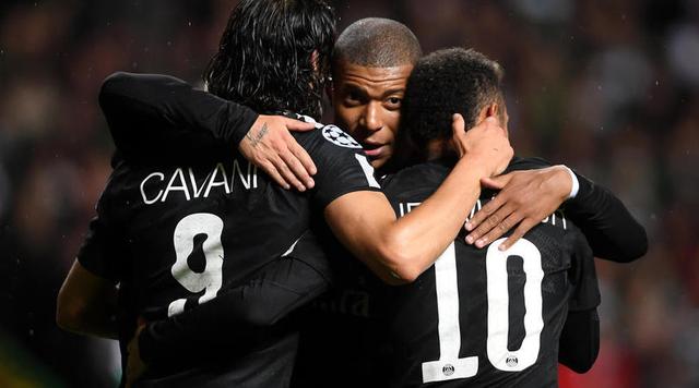 欧冠赛场精彩瞬间：巴萨2-1战胜拜仁,（欧冠焦点之战：巴萨2-1力克拜仁）