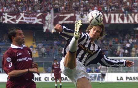 泰山近10个联赛主场保持不败，超越2023赛季的连续9场不败