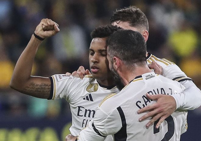 怒送37分！古巴男排输给自己 意大利挺进四强 米切莱托17分+绝杀