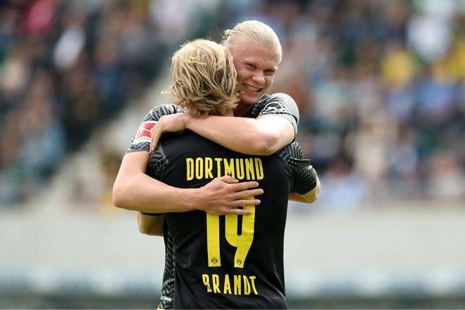 又是首开记录，麦卡在欧冠最近两球都是对皇马打进的（又先拔头筹！麦卡近两次欧冠进球均攻破皇马球门）