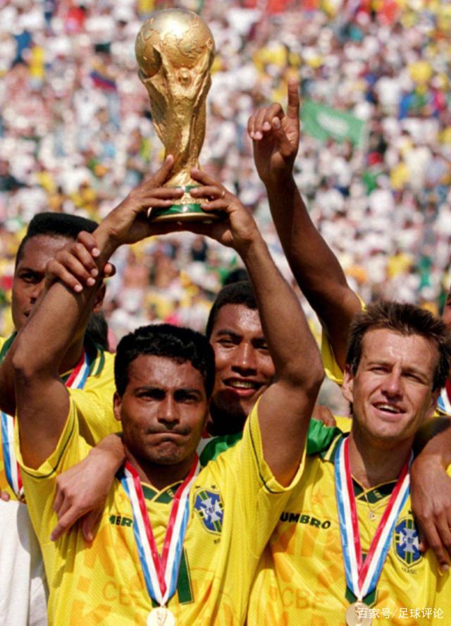 足球报：柔佛新山疑似使用停赛球员，海港队尚未确定是否上诉（足球报：柔佛新山或派停赛球员出战，海港尚未决定是否申诉）