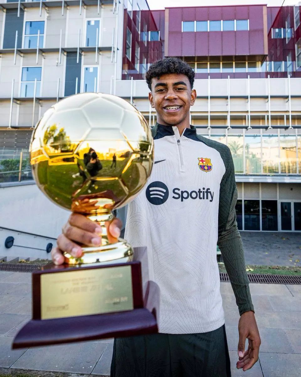 中超争冠格局愈加明朗（中超冠军之争日趋清晰）