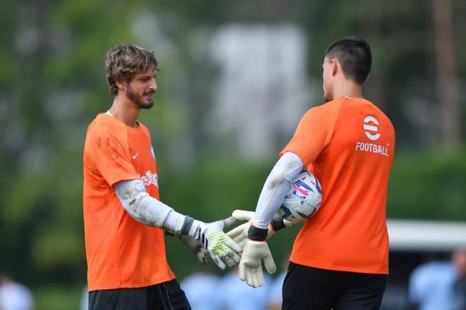 官方：K2新军龙仁FC正式签下前波尔图中锋石现俊（K2新军龙仁FC官宣：前波尔图中锋石现俊正式加盟）