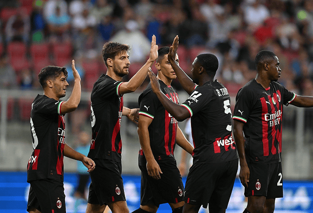 WTT总决赛：王曼昱4-2战胜张本美和，晋级八强