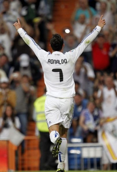 执教过多支德甲球队，记者：拉巴迪亚曾进入国足选帅最终阶段（曾执教多支德甲队，记者称拉巴迪亚一度跻身国足选帅最终环节）