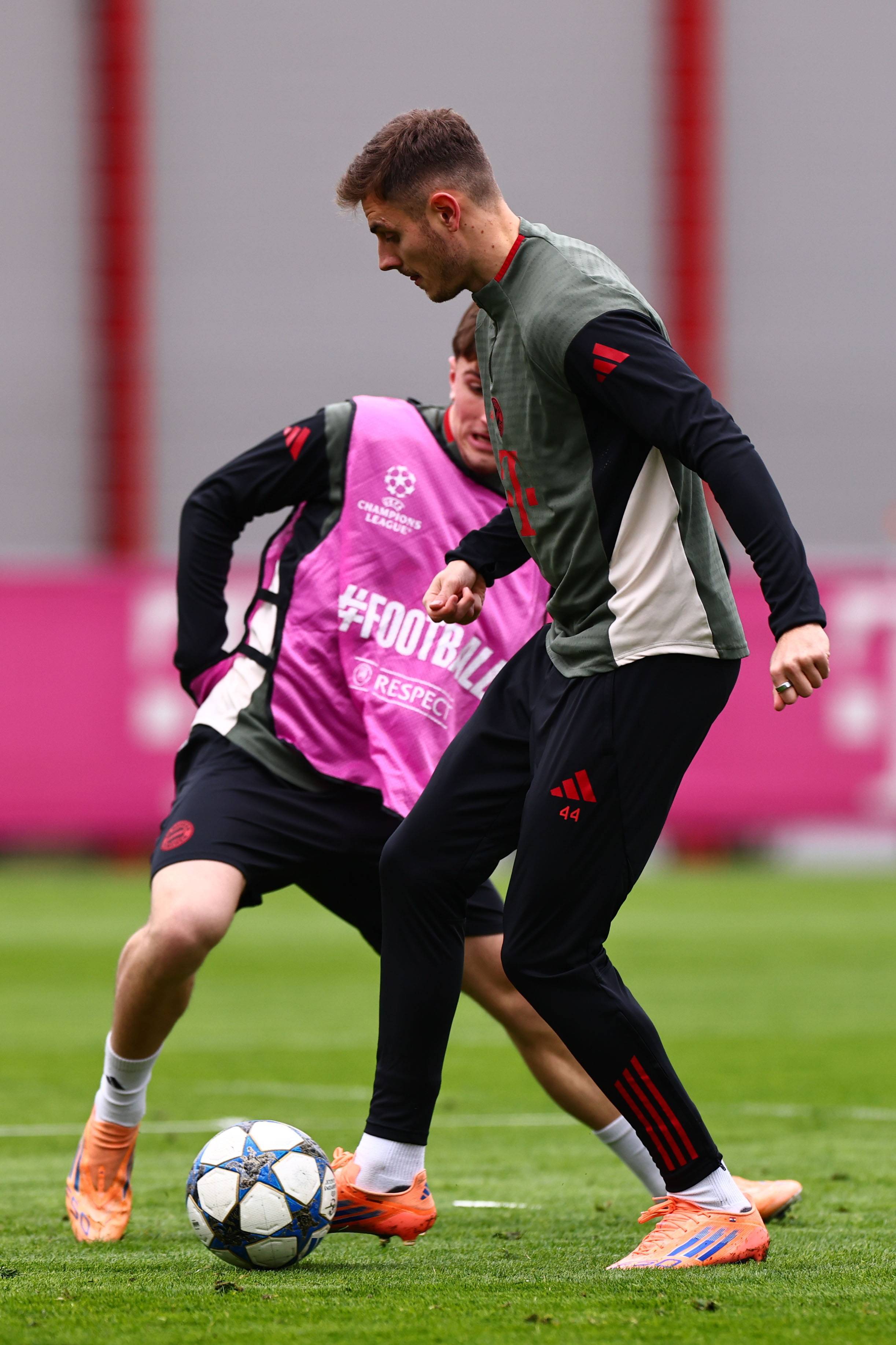 早报：阿森纳晋级英联杯四强；恩德里克租借加盟里昂（晨报：阿森纳挺进英联杯四强，恩德里克租借赴里昂）