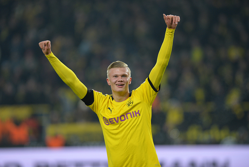 萨拉赫骂街利物浦，曼联传奇鲁尼表示，他和穆帅的处理方式更好