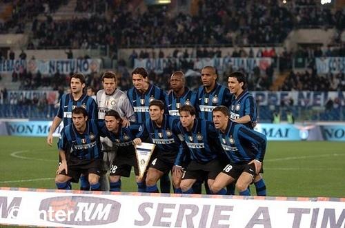 许尔策勒：客战枪手你不能一味退守，要勇敢地踢出自己的风格（许尔策勒：客场对阵枪手别一味死守，勇敢打出自我风格）